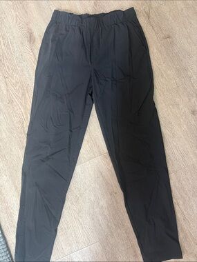 Vuori Black Elastic-Waist Joggers